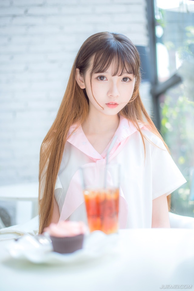 “其实本可以用船只运粮的，若以船队运粮，逆江而上，我军的后勤供应至少在打到江州之前，可保无忧。”马良叹了口气，苦笑道。